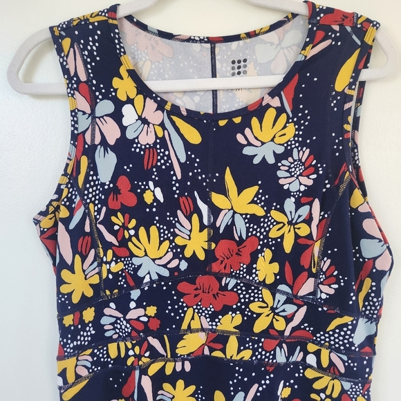 Title Nine Dream Dress Flora Size Medium - Picture 4 of 10